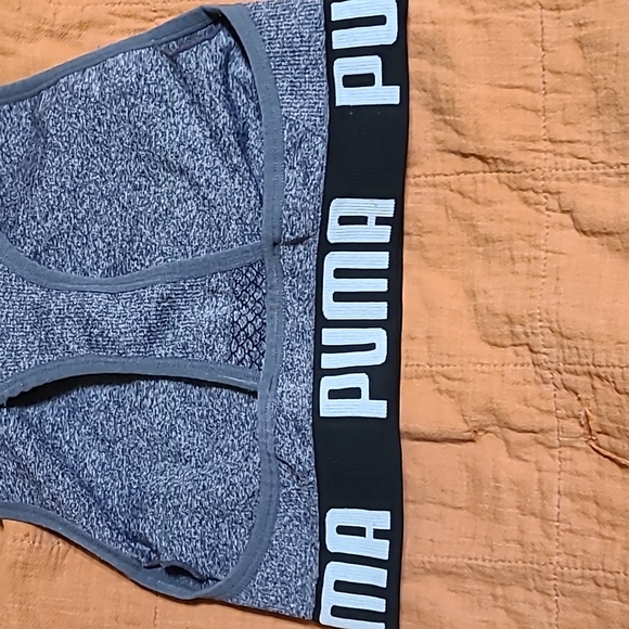 Puma high neck sports bra size small - Picture 8 of 8